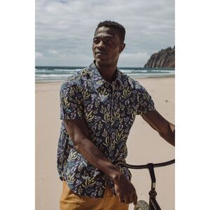 Bridge & Burn The Marten Shirt Printed Short Sleeve Standard Fit L NWT 282866